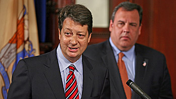 Neal Shapiro and Gov. Christie announce NJN deal, 2011