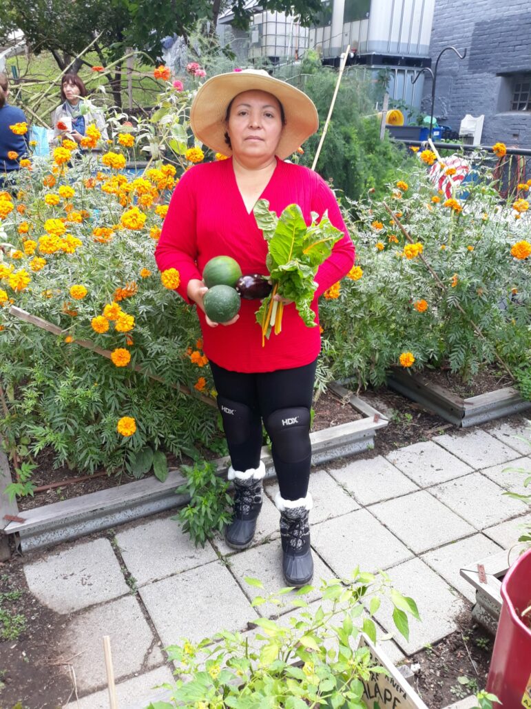 Juana Sanchez appears in a "Salud" episode about diabetes