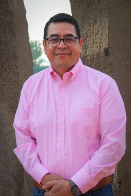 Headshot of Francisco Ríos, news director at Radop KDNA 91.9 FM