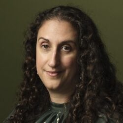 Headshot of Lisa Tawil, SVP of brand, communications and audience growth for ITVS