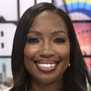 Headshot of Glenda Davis