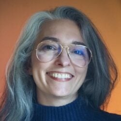 Headshot of Selena Lauterer