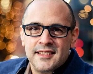 Headshot of Andres Lombana