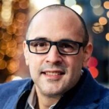 Headshot of Andres Lombana