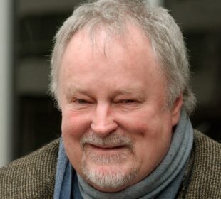 Headshot of Bill McGlaughlin, longtime WFMT classical music host