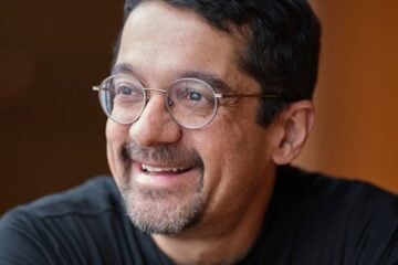 Headshot of Hidden Brain host Shankar Vedantam looking away